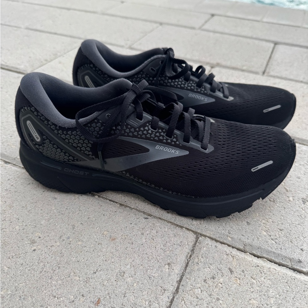 Brooks Women's Ghost 14 Neutral All Black Running Shoe Size 11